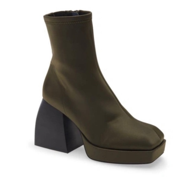 Jeffrey Campbell 9 Dauphin Square Toe Boot green neoprene platform 0405